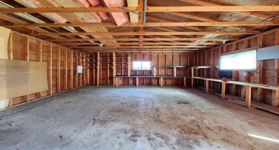 422 21 Street, Lethbridge, Alberta T1J 3K2, 3 Bedrooms Bedrooms, ,2 BathroomsBathrooms,Residential,For Sale,21,A2306717