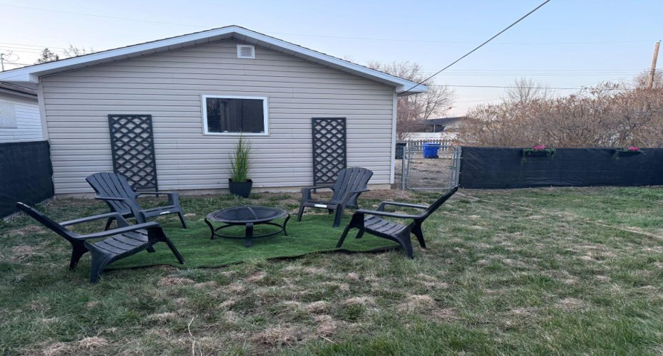 106 2 Avenue, Bow Island, Alberta T0K 0G0, 1 Bedroom Bedrooms, ,1 BathroomBathrooms,Residential,For Sale,2,A2305566