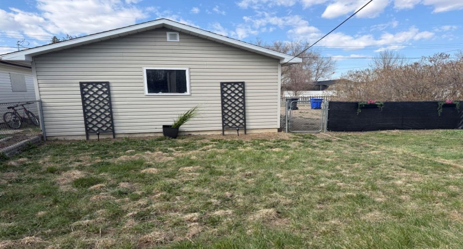 106 2 Avenue, Bow Island, Alberta T0K 0G0, 1 Bedroom Bedrooms, ,1 BathroomBathrooms,Residential,For Sale,2,A2305566