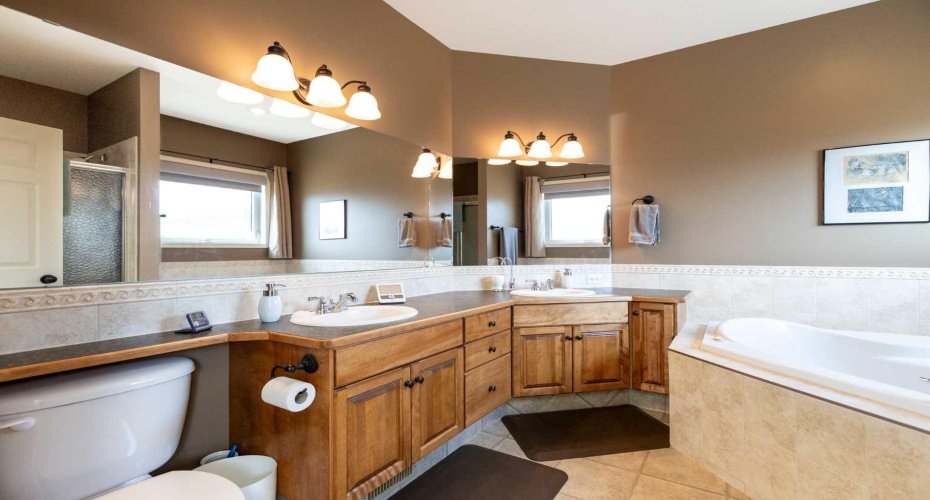 482 Wishart Street, Red Deer, Alberta T4N 7E9, 4 Bedrooms Bedrooms, ,3 BathroomsBathrooms,Residential,For Sale,Wishart,A2305578