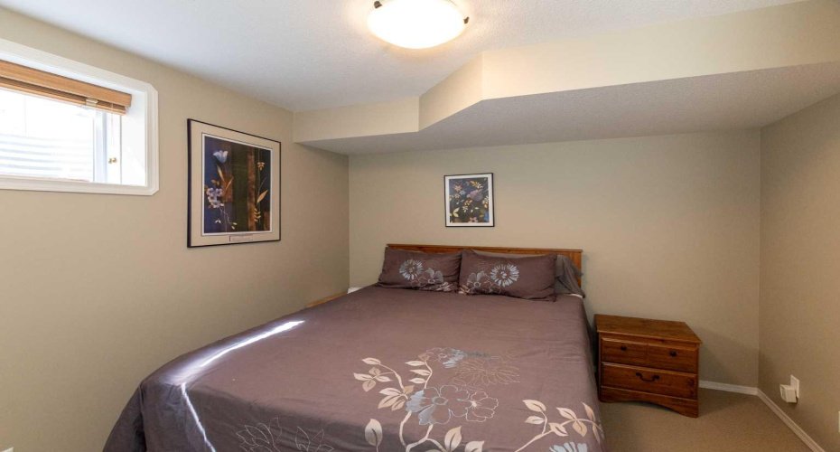 482 Wishart Street, Red Deer, Alberta T4N 7E9, 4 Bedrooms Bedrooms, ,3 BathroomsBathrooms,Residential,For Sale,Wishart,A2305578