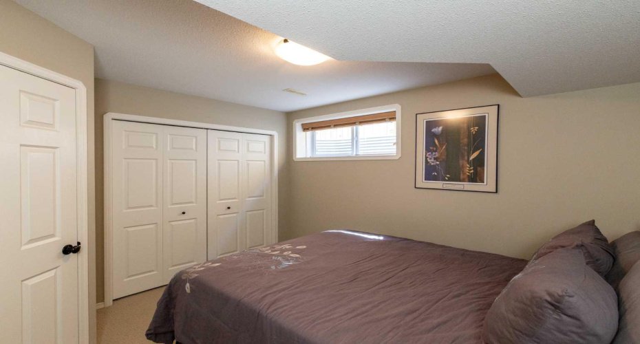 482 Wishart Street, Red Deer, Alberta T4N 7E9, 4 Bedrooms Bedrooms, ,3 BathroomsBathrooms,Residential,For Sale,Wishart,A2305578