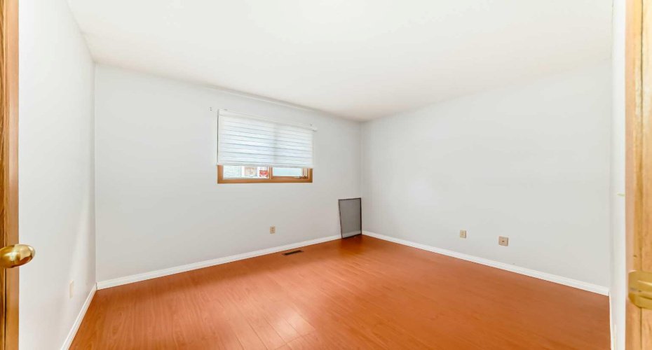 1011 17A Street, Calgary, Alberta T2E 4V2, 5 Bedrooms Bedrooms, ,3 BathroomsBathrooms,Residential,For Sale,17A,A2298602