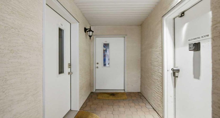 1235 13 Avenue, Calgary, Alberta T3C 0T2, 2 Bedrooms Bedrooms, ,1 BathroomBathrooms,Residential,For Sale,13,A2299274