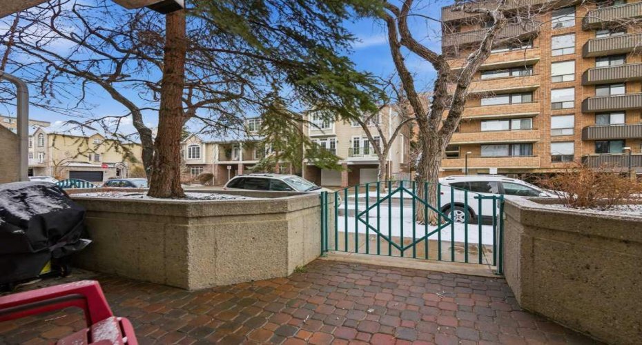 1235 13 Avenue, Calgary, Alberta T3C 0T2, 2 Bedrooms Bedrooms, ,1 BathroomBathrooms,Residential,For Sale,13,A2299274