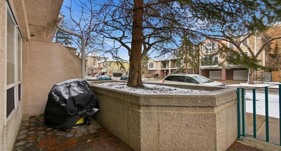 1235 13 Avenue, Calgary, Alberta T3C 0T2, 2 Bedrooms Bedrooms, ,1 BathroomBathrooms,Residential,For Sale,13,A2299274