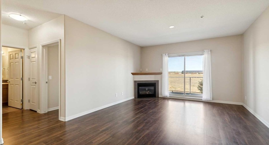 92 Crystal Shores Road, Okotoks, Alberta T1S 2N2, 2 Bedroom Bedrooms, 0 ,2 BathroomBathrooms,Residential,For Sale,Crystal Shores,0,A2303929