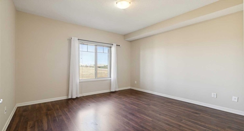 92 Crystal Shores Road, Okotoks, Alberta T1S 2N2, 2 Bedroom Bedrooms, 0 ,2 BathroomBathrooms,Residential,For Sale,Crystal Shores,0,A2303929