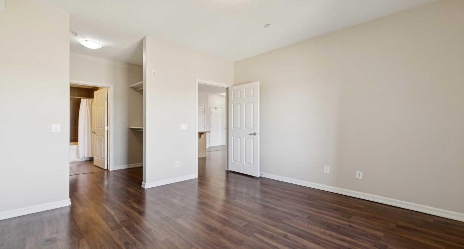 92 Crystal Shores Road, Okotoks, Alberta T1S 2N2, 2 Bedroom Bedrooms, 0 ,2 BathroomBathrooms,Residential,For Sale,Crystal Shores,0,A2303929