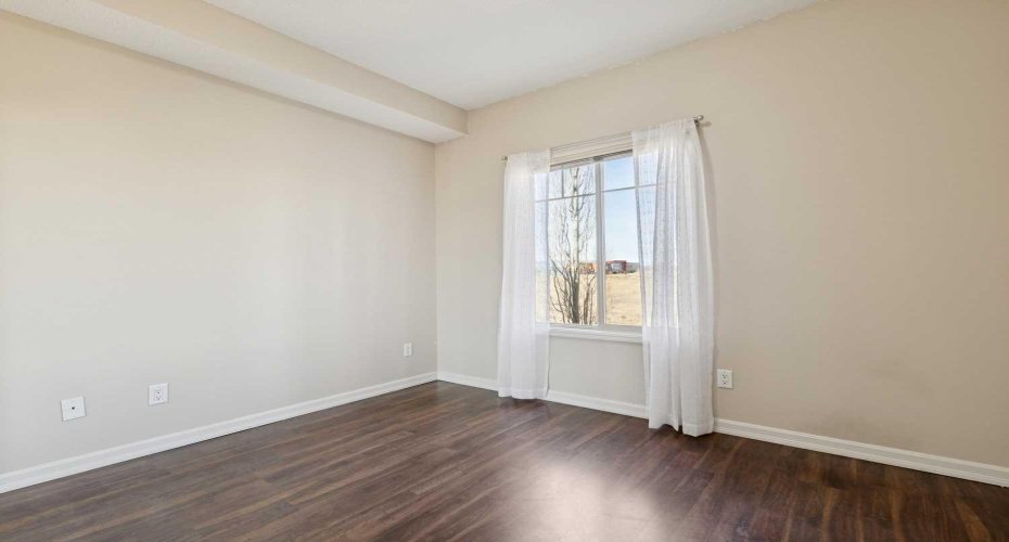 92 Crystal Shores Road, Okotoks, Alberta T1S 2N2, 2 Bedroom Bedrooms, 0 ,2 BathroomBathrooms,Residential,For Sale,Crystal Shores,0,A2303929