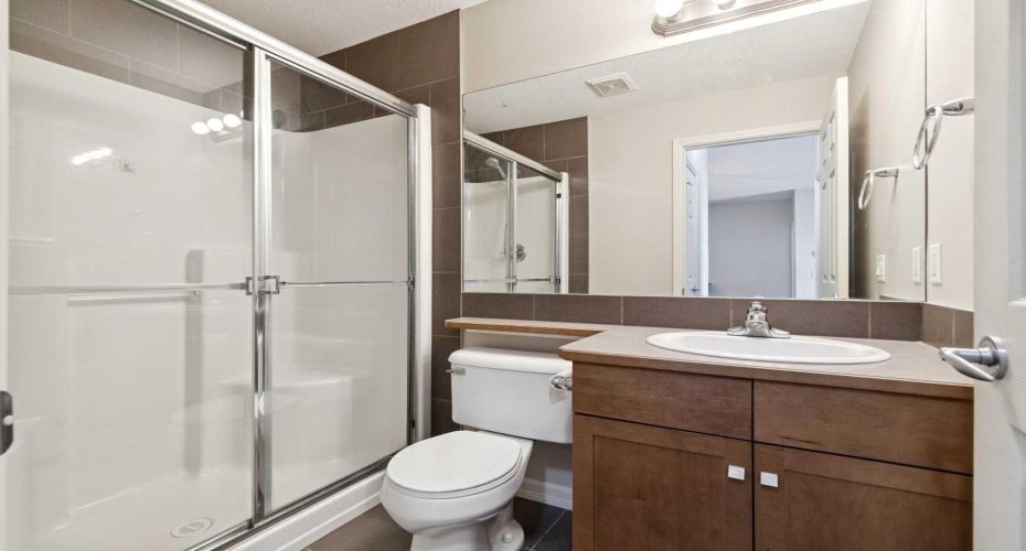 92 Crystal Shores Road, Okotoks, Alberta T1S 2N2, 2 Bedroom Bedrooms, 0 ,2 BathroomBathrooms,Residential,For Sale,Crystal Shores,0,A2303929