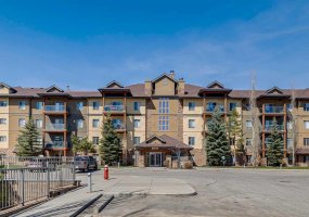92 Crystal Shores Road, Okotoks, Alberta T1S 2N2, 2 Bedroom Bedrooms, 0 ,2 BathroomBathrooms,Residential,For Sale,Crystal Shores,0,A2303929