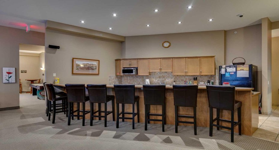 92 Crystal Shores Road, Okotoks, Alberta T1S 2N2, 2 Bedroom Bedrooms, 0 ,2 BathroomBathrooms,Residential,For Sale,Crystal Shores,0,A2303929