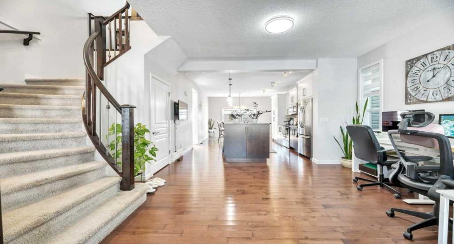 1721 New Brighton Drive, Calgary, Alberta T2Z 0T9, 3 Bedrooms Bedrooms, ,3 BathroomsBathrooms,Residential,For Sale,New Brighton,A2306951