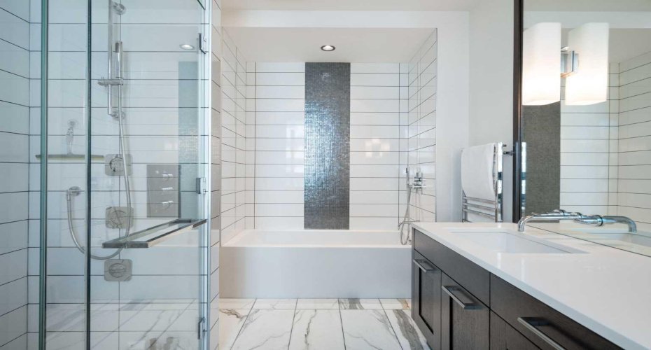 137 26 Avenue, Calgary, Alberta T2S0M2, 1 Bedroom Bedrooms, ,2 BathroomsBathrooms,Residential,For Sale,26,A2306961