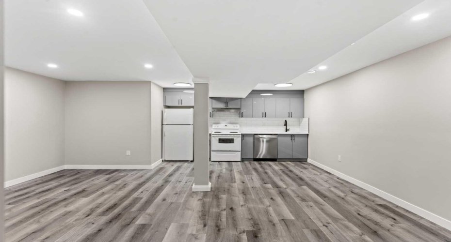 710 / 712 72 Avenue, Calgary, Alberta T2K 0P4, 10 Bedrooms Bedrooms, ,6 BathroomsBathrooms,Residential,For Sale,72,A2305351