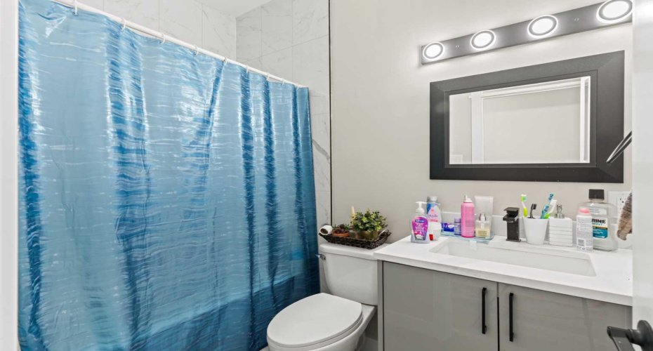710 / 712 72 Avenue, Calgary, Alberta T2K 0P4, 10 Bedrooms Bedrooms, ,6 BathroomsBathrooms,Residential,For Sale,72,A2305351