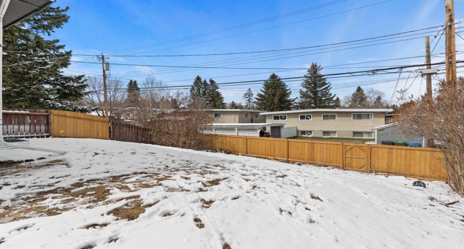 710 / 712 72 Avenue, Calgary, Alberta T2K 0P4, 10 Bedrooms Bedrooms, ,6 BathroomsBathrooms,Residential,For Sale,72,A2305351