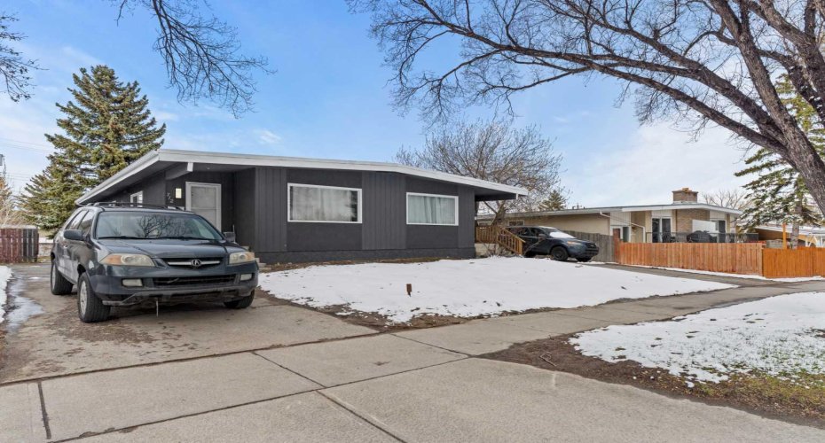 710 / 712 72 Avenue, Calgary, Alberta T2K 0P4, 10 Bedrooms Bedrooms, ,6 BathroomsBathrooms,Residential,For Sale,72,A2305351