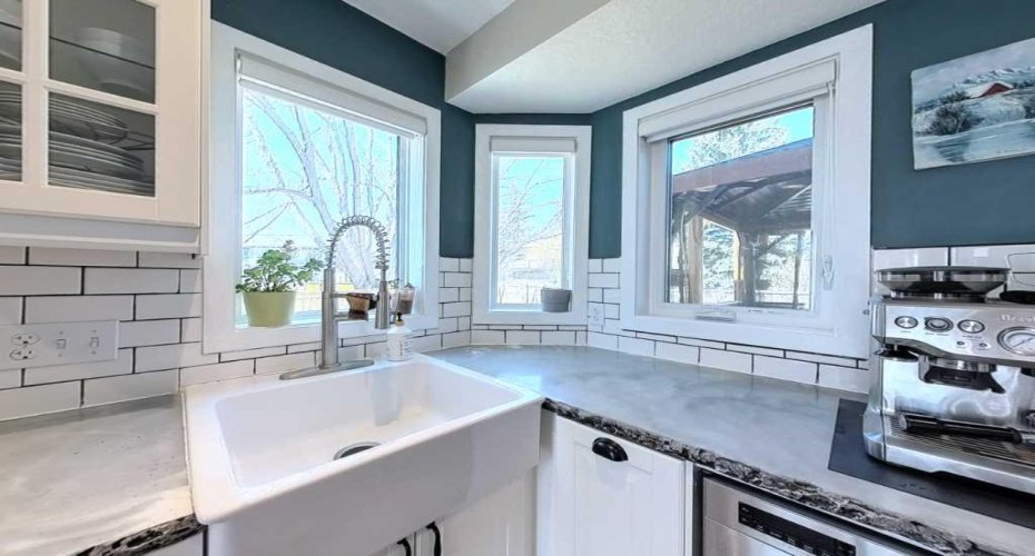 605 Downey Place, Okotoks, Alberta T1S 1H6, 4 Bedrooms Bedrooms, ,3 BathroomsBathrooms,Residential,For Sale,Downey,A2305377