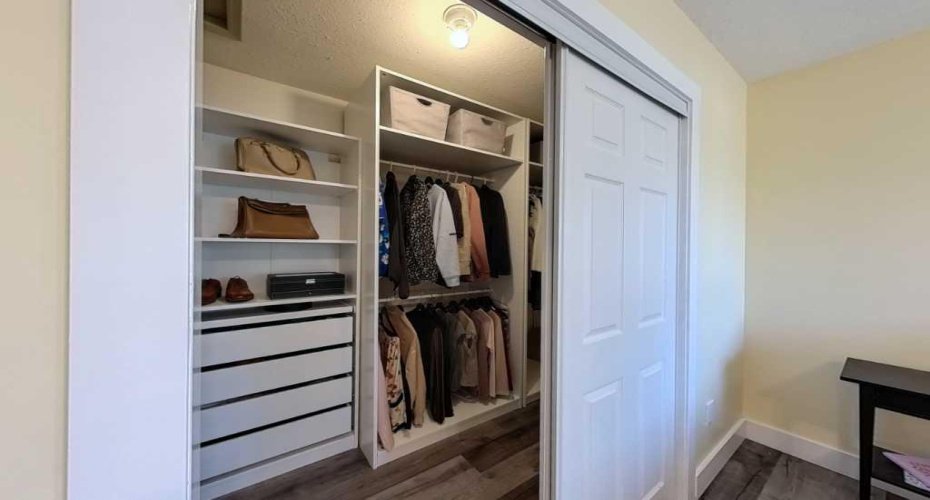 605 Downey Place, Okotoks, Alberta T1S 1H6, 4 Bedrooms Bedrooms, ,3 BathroomsBathrooms,Residential,For Sale,Downey,A2305377