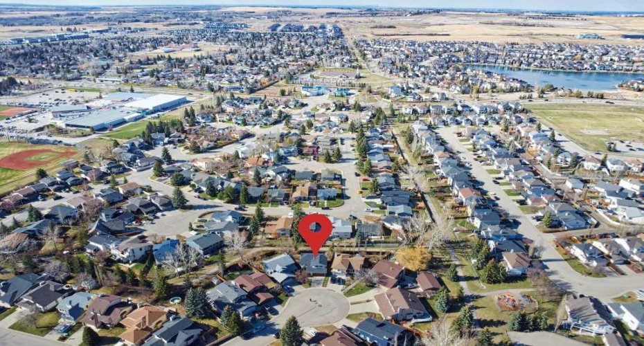 605 Downey Place, Okotoks, Alberta T1S 1H6, 4 Bedrooms Bedrooms, ,3 BathroomsBathrooms,Residential,For Sale,Downey,A2305377