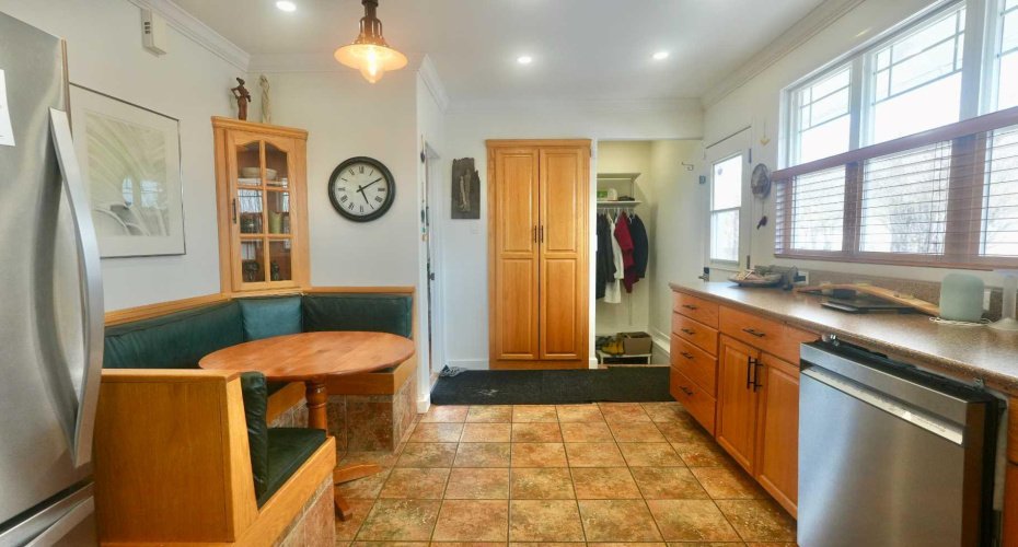 10702 101 Street, Peace River, Alberta T8S 1L1, 4 Bedrooms Bedrooms, ,2 BathroomsBathrooms,Residential,For Sale,101,A2306969