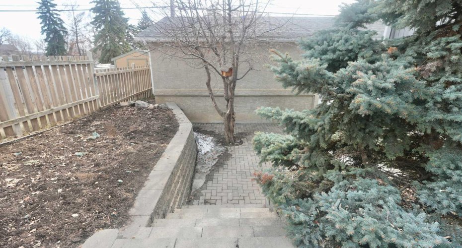 10702 101 Street, Peace River, Alberta T8S 1L1, 4 Bedrooms Bedrooms, ,2 BathroomsBathrooms,Residential,For Sale,101,A2306969
