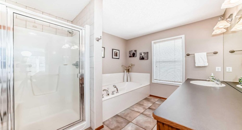 Four piece ensuite!