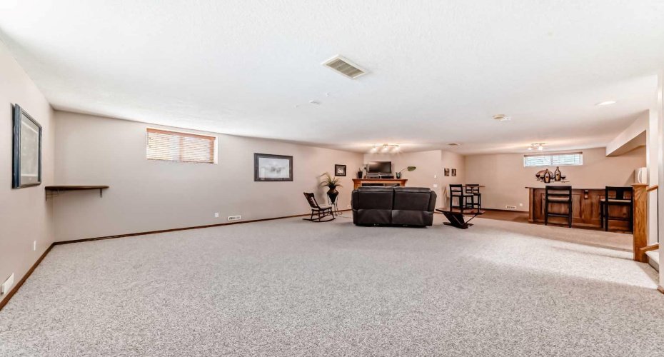 112 WEST CREEK Glen, Chestermere, Alberta T1X 1P9, 4 Bedrooms Bedrooms, ,3 BathroomsBathrooms,Residential,For Sale,WEST CREEK,A2305395