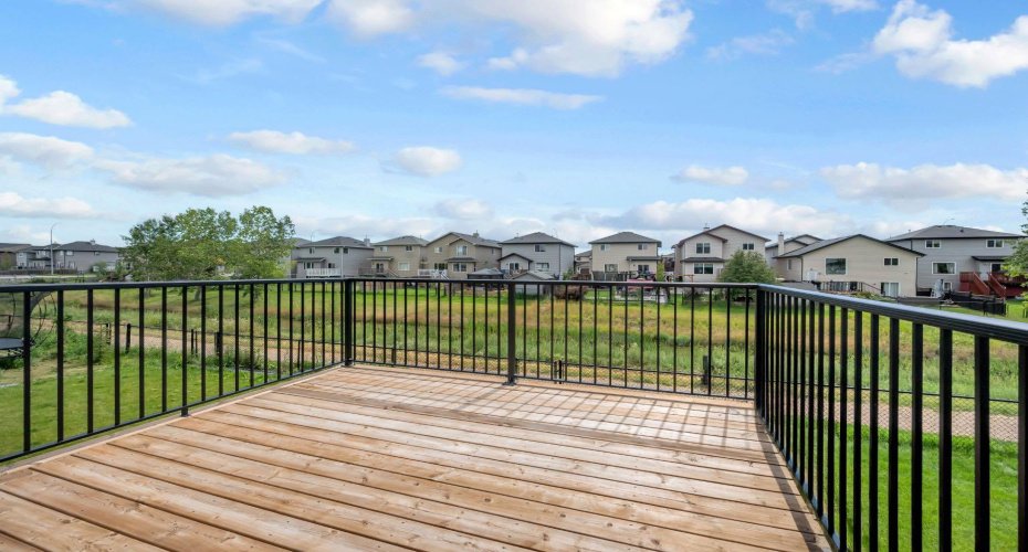945 Midtown Avenue, Airdrie, Alberta T4B 4V8, 5 Bedrooms Bedrooms, ,4 BathroomsBathrooms,Residential,For Sale,Midtown,A2306976