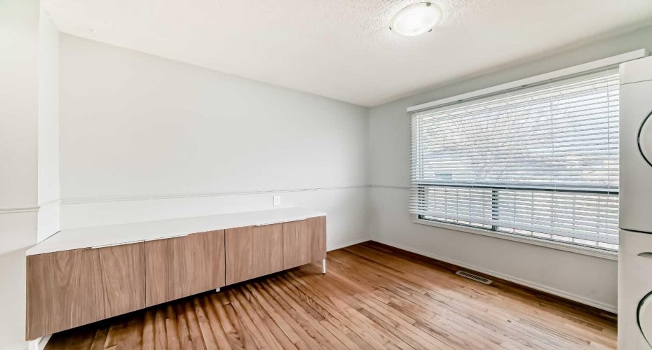 6840 4 Avenue, Calgary, Alberta T2A 6N3, 5 Bedrooms Bedrooms, ,3 BathroomsBathrooms,Residential,For Sale,4,A2306978