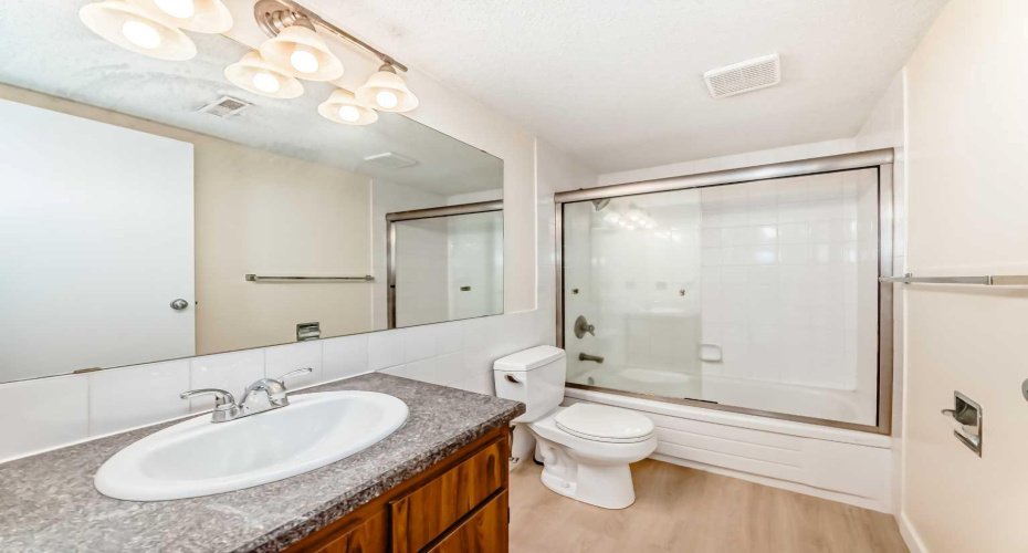 1540 29 Street, Calgary, Alberta T2N 4M1, 2 Bedrooms Bedrooms, ,1 BathroomBathrooms,Residential,For Sale,29,A2306979