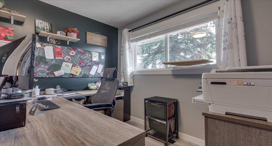 5616 55 Avenue, Lacombe, Alberta T4L 1L9, 4 Bedrooms Bedrooms, ,2 BathroomsBathrooms,Residential,For Sale,55,A2306980