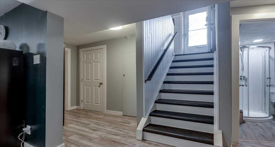 5616 55 Avenue, Lacombe, Alberta T4L 1L9, 4 Bedrooms Bedrooms, ,2 BathroomsBathrooms,Residential,For Sale,55,A2306980