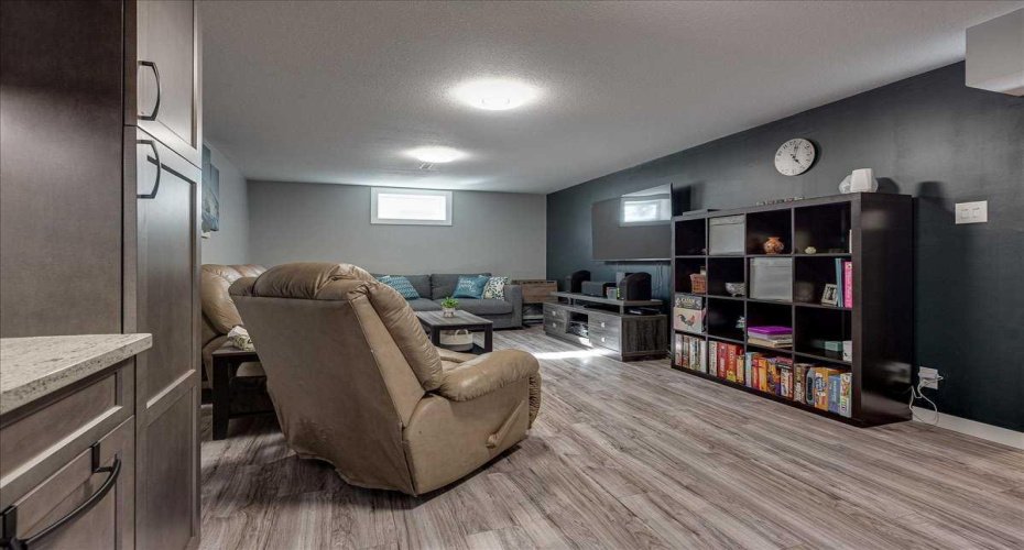 5616 55 Avenue, Lacombe, Alberta T4L 1L9, 4 Bedrooms Bedrooms, ,2 BathroomsBathrooms,Residential,For Sale,55,A2306980
