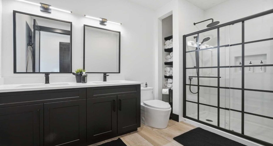 2nd ensuite bathroom