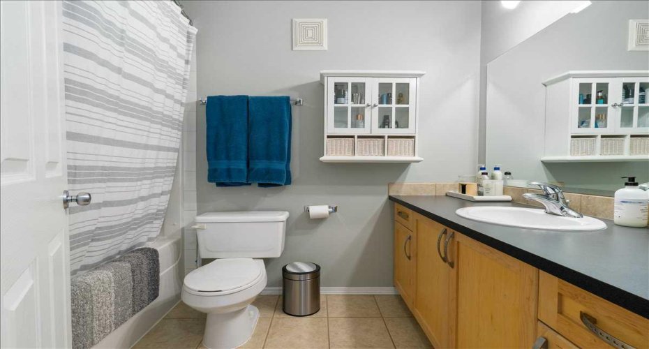 1114 3 Avenue, Beaverlodge, Alberta T0H0C0, 4 Bedrooms Bedrooms, ,3 BathroomsBathrooms,Residential,For Sale,3,A2306983