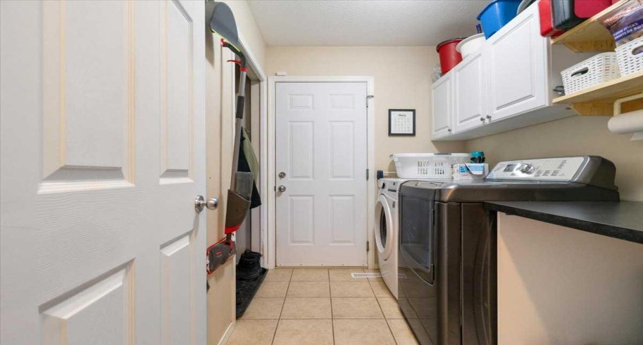 1114 3 Avenue, Beaverlodge, Alberta T0H0C0, 4 Bedrooms Bedrooms, ,3 BathroomsBathrooms,Residential,For Sale,3,A2306983