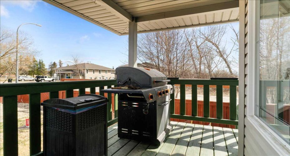 1114 3 Avenue, Beaverlodge, Alberta T0H0C0, 4 Bedrooms Bedrooms, ,3 BathroomsBathrooms,Residential,For Sale,3,A2306983