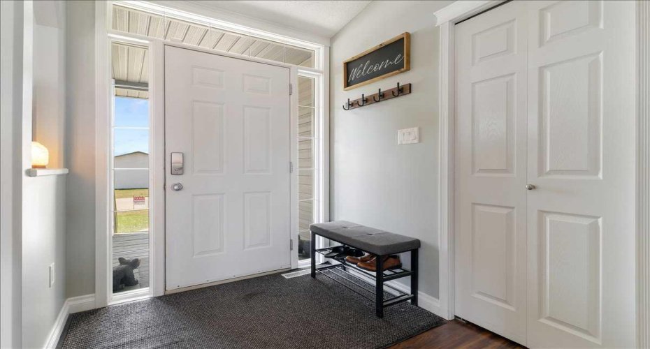 1114 3 Avenue, Beaverlodge, Alberta T0H0C0, 4 Bedrooms Bedrooms, ,3 BathroomsBathrooms,Residential,For Sale,3,A2306983