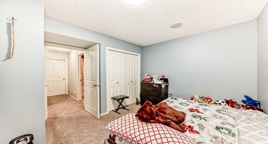 244 Saddlebrook Point, Calgary, Alberta T3J0G5, 2 Bedrooms Bedrooms, ,2 BathroomsBathrooms,Residential,For Sale,Saddlebrook,A2306988
