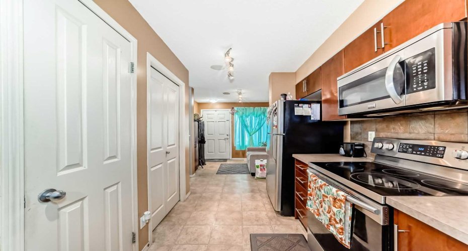 244 Saddlebrook Point, Calgary, Alberta T3J0G5, 2 Bedrooms Bedrooms, ,2 BathroomsBathrooms,Residential,For Sale,Saddlebrook,A2306988