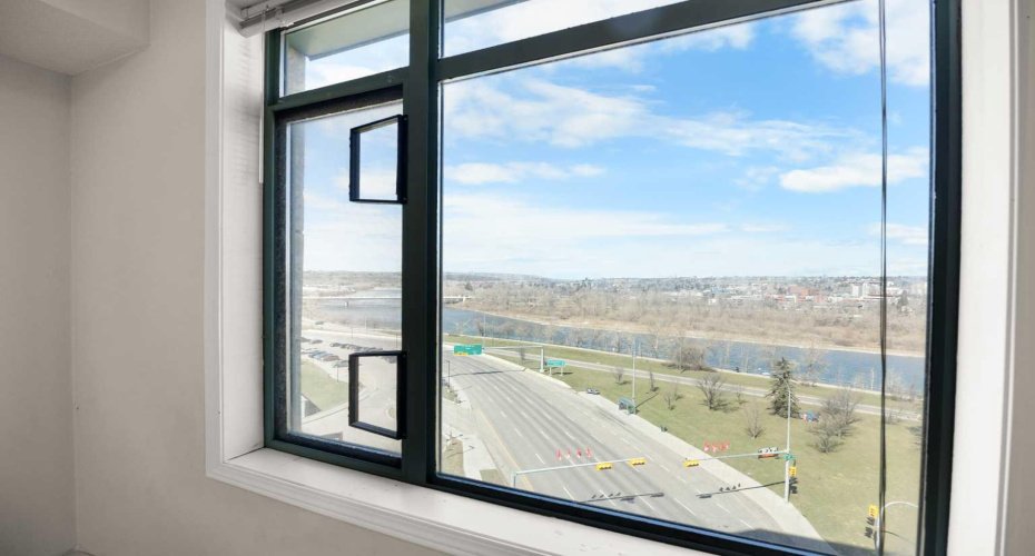 1121 6 Avenue, Calgary, Alberta T2P 5J4, 2 Bedrooms Bedrooms, ,2 BathroomsBathrooms,Residential,For Sale,6,A2307048