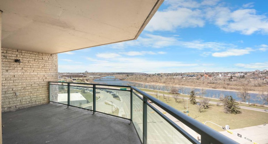 1121 6 Avenue, Calgary, Alberta T2P 5J4, 2 Bedrooms Bedrooms, ,2 BathroomsBathrooms,Residential,For Sale,6,A2307048
