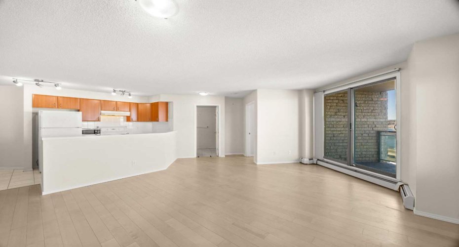 1121 6 Avenue, Calgary, Alberta T2P 5J4, 2 Bedrooms Bedrooms, ,2 BathroomsBathrooms,Residential,For Sale,6,A2307048