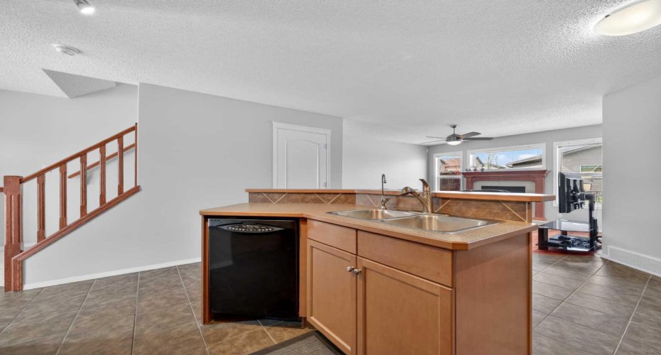 78 Cranberry Close, Calgary, Alberta T3M 0B4, 3 Bedrooms Bedrooms, ,3 BathroomsBathrooms,Residential,For Sale,Cranberry,A2307061