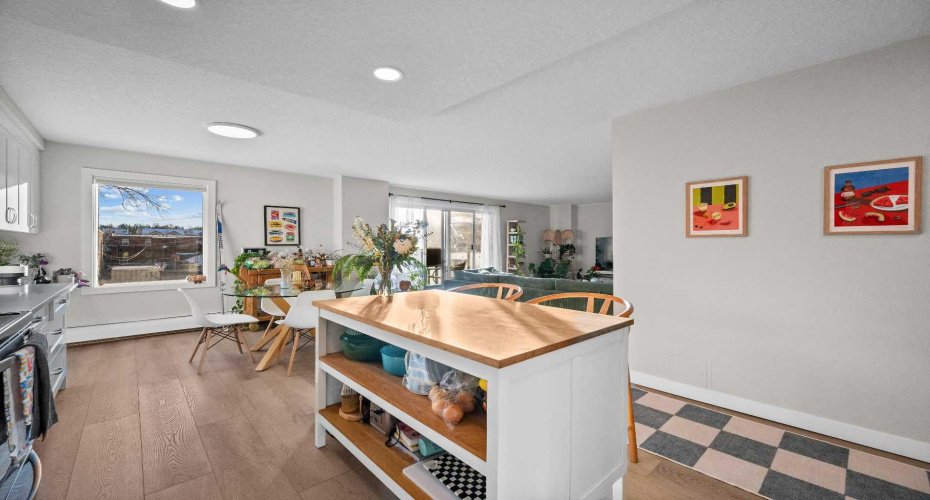 1208 14 Avenue, Calgary, Alberta T3C 0V9, 2 Bedrooms Bedrooms, ,2 BathroomsBathrooms,Residential,For Sale,14,A2307072