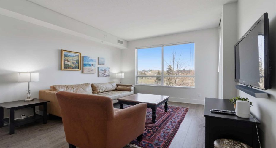 38 9 Street, Calgary, Alberta T2E 7X9, 2 Bedrooms Bedrooms, ,2 BathroomsBathrooms,Residential,For Sale,9,A2307079