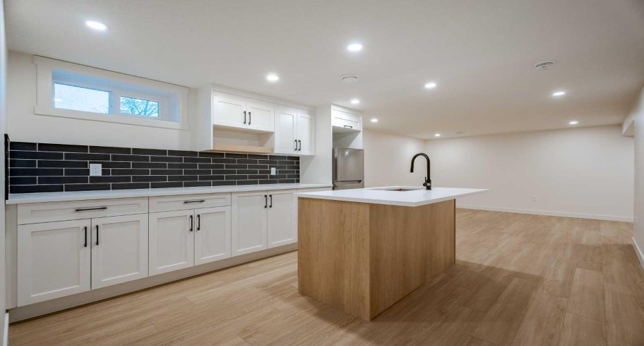 451 Arlington Drive, Calgary, Alberta T2H 1S4, 4 Bedrooms Bedrooms, ,3 BathroomsBathrooms,Residential,For Sale,Arlington,A2307081